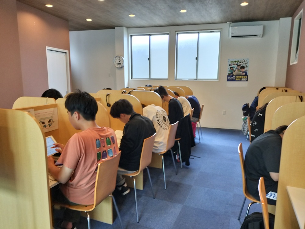 たつの教室 テスト対策勉強会の熱気溢れる様子