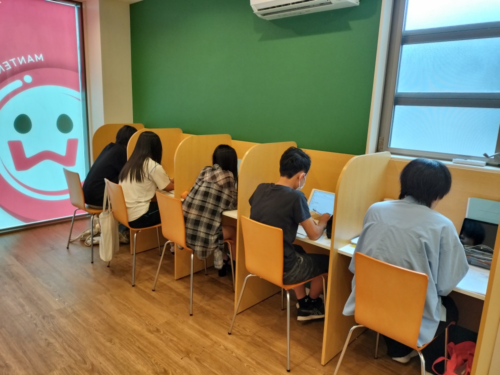 講師による丁寧な質問対応の様子